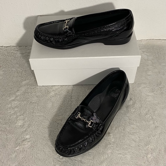 SAS Shoes - SAS Metro Black Patent Leather Loafers Women’s Size 7.5 Tripad Comfort Footbed